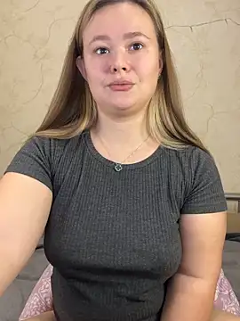 Snapshot of CaramelleSugar chatting on February 4, 9:10 pm CaramelleSugar online show from February 4, 9:10 pm