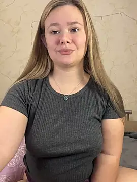 Snapshot of CaramelleSugar chatting on February 4, 5:34 pm CaramelleSugar online show from February 4, 5:34 pm