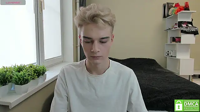 Snapshot of avegothy- chatting on March 11, 10:07 am avegothy- online show from March 11, 10:07 am