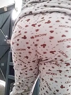 Snapshot of pora-34 chatting on November 16, 11:59 am pora-34 online show from November 16, 11:59 am