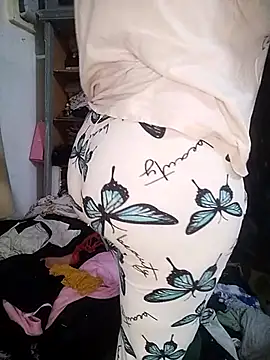 Snapshot of pora-34 chatting on November 12, 5:28 pm pora-34 online show from November 12, 5:28 pm