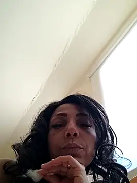 Lunasquirt1985 online show from September 19, 11:25 am