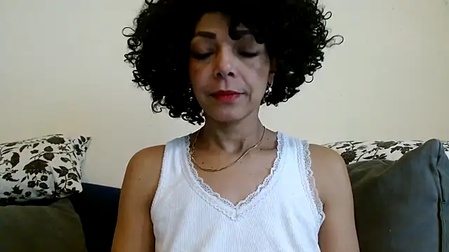 Lunasquirt1985 online show from February 19, 12:57 pm