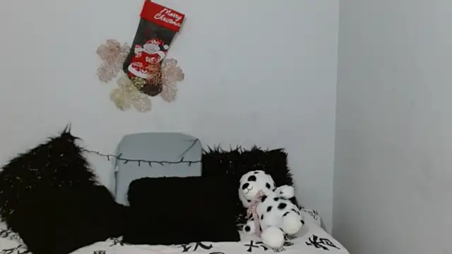 Lunasquirt1985 online show from December 17, 12:54 pm