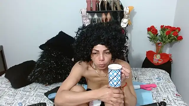 Lunasquirt1985 online show from February 13, 12:05 pm