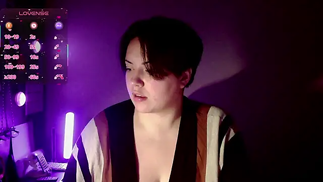 Snapshot of BlackkkVelvet chatting on December 16, 10:36 pm BlackkkVelvet online show from December 16, 10:36 pm