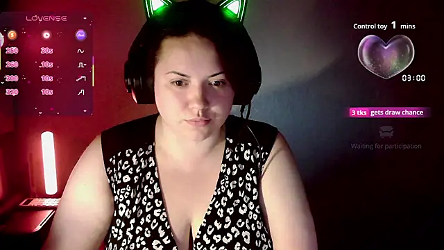 Snapshot of BlackkkVelvet chatting on October 8, 9:15 pm BlackkkVelvet online show from October 8, 9:15 pm