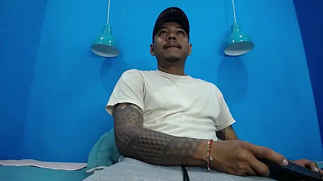 Snapshot of Saipadpuer30 chatting on March 12, 12:26 pm Saipadpuer30 online show from March 12, 12:26 pm