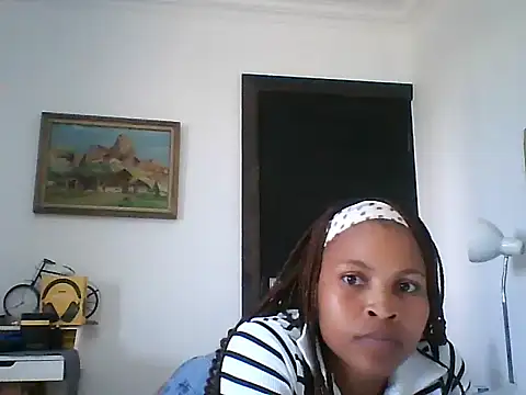 Snapshot of ebonyjuicylips chatting on October 23, 12:59 pm ebonyjuicylips online show from October 23, 12:59 pm