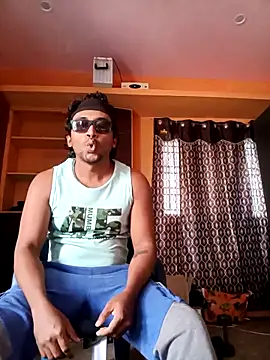 Snapshot of bigcock_thick chatting on February 4, 3:01 am bigcock thick online show from February 4, 3:01 am