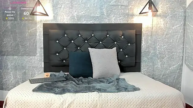 emberhodson online show from October 5, 11:34 am