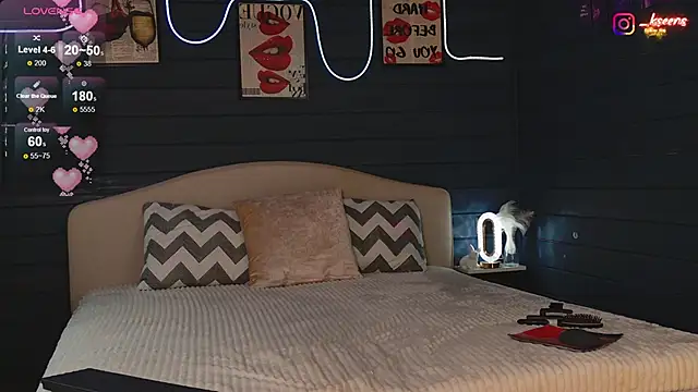 Eseensia online show from October 4, 2:24 am