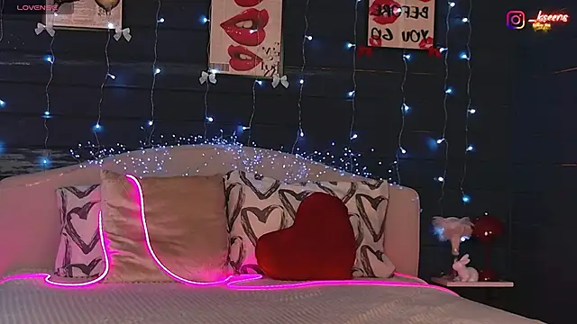 Eseensia online show from February 14, 2:34 am