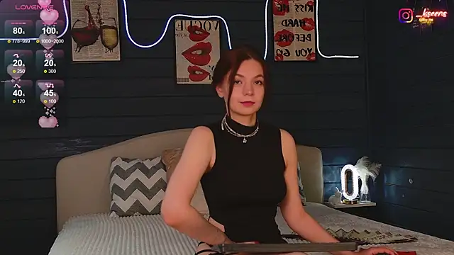 Eseensia online show from October 3, 2:37 am