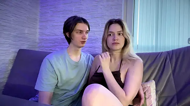 Snapshot of amandatalk chatting on November 13, 6:17 am amandatalk online show from November 13, 6:17 am