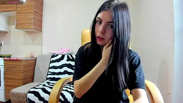Snapshot of ErlinaBuoy chatting on July 16, 7:27 am ErlinaBuoy online show from July 16, 7:27 am