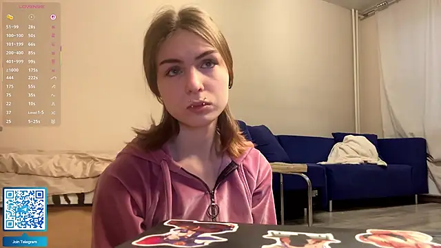 Snapshot of ErlinaBuoy chatting on January 15, 5:33 am ErlinaBuoy online show from January 15, 5:33 am