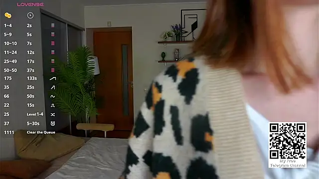 ErlinaBuoy online show from November 19, 5:29 am