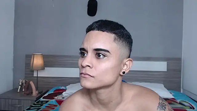 Liiamthompson online show from October 17, 10:29 am