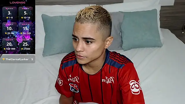 Liiamthompson online show from March 13, 9:47 am