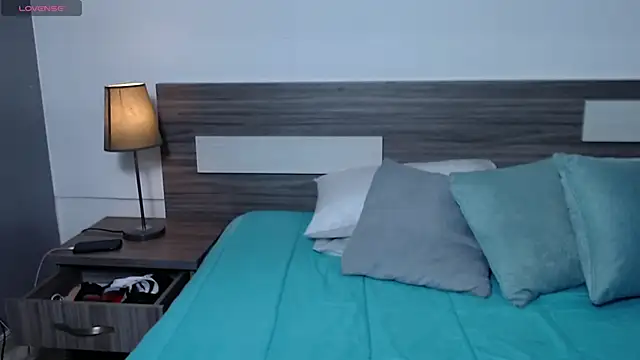 Liiamthompson online show from February 21, 7:16 pm