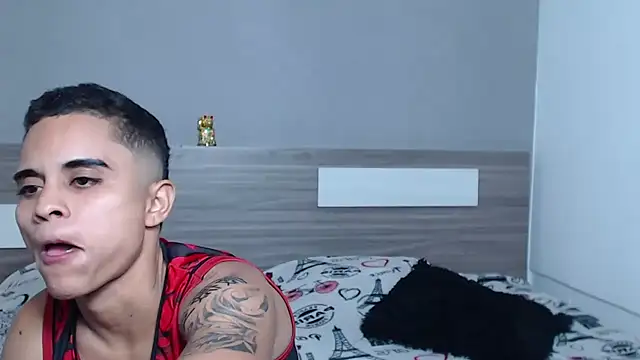 Liiamthompson online show from October 9, 11:16 pm