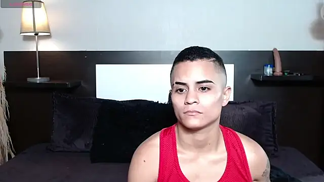 Liiamthompson online show from April 16, 9:50 pm