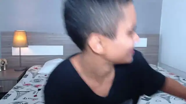 Liiamthompson online show from October 4, 12:50 pm