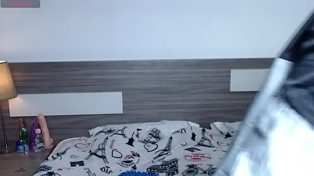 Liiamthompson online show from January 13, 10:08 am