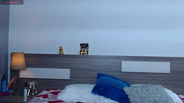 Liiamthompson online show from October 23, 12:59 pm