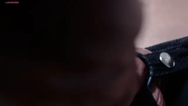 Liiamthompson online show from March 27, 9:16 pm