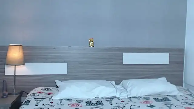 Liiamthompson online show from October 6, 3:35 pm