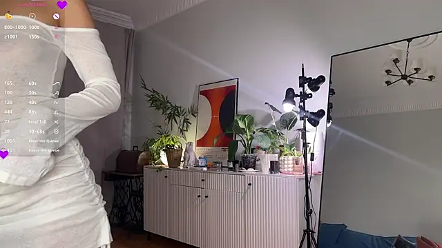 Snapshot of WhiteAnni chatting on October 11, 4:35 am WhiteAnni online show from October 11, 4:35 am