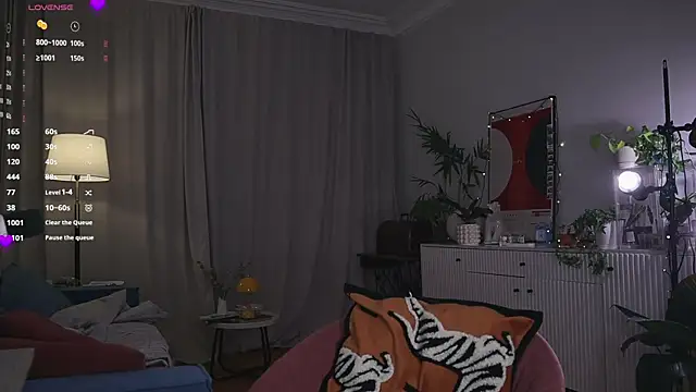 Snapshot of WhiteAnni chatting on December 17, 4:28 am WhiteAnni online show from December 17, 4:28 am