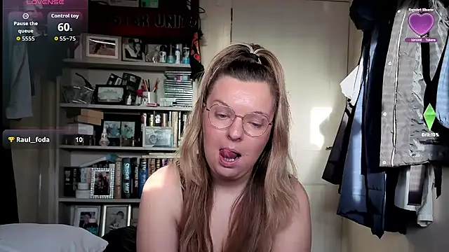 Demi WelshX online show from December 5, 9:30 am