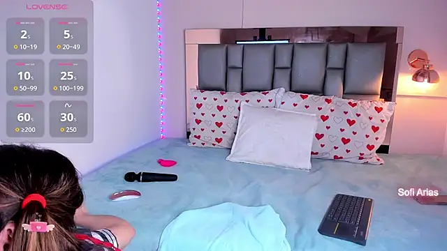 SofiArias online show from October 31, 8:16 pm