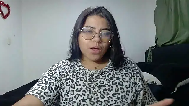 Snapshot of viccky_vick chatting on October 25, 10:32 pm viccky vick online show from October 25, 10:32 pm