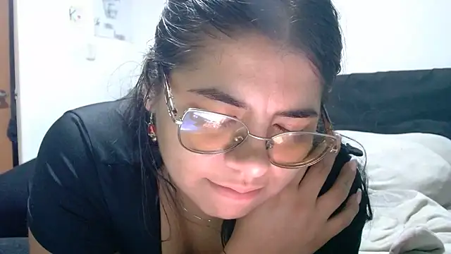 Snapshot of viccky_vick chatting on June 18, 12:42 am viccky vick online show from June 18, 12:42 am