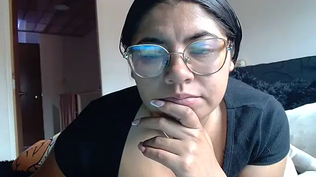 viccky vick online show from May 17, 7:36 pm