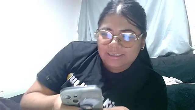 viccky vick online show from April 17, 11:29 pm