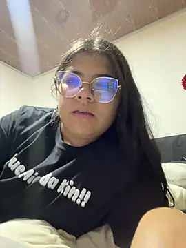 Snapshot of viccky_vick chatting on March 16, 7:49 pm viccky vick online show from March 16, 7:49 pm