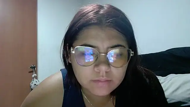 viccky vick online show from February 12, 2:33 am