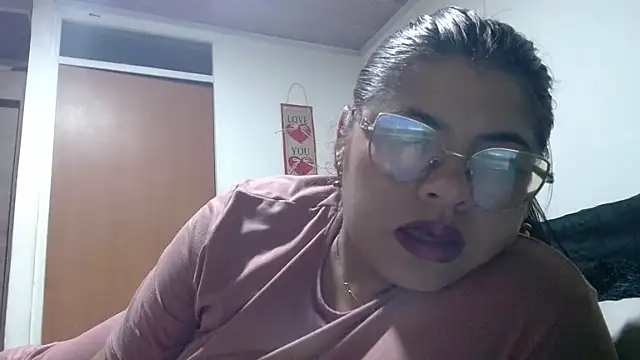 viccky vick online show from March 4, 3:47 am