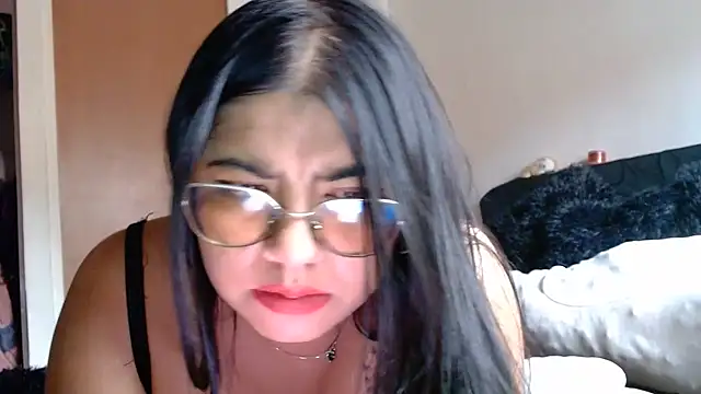 viccky vick online show from May 21, 9:34 pm