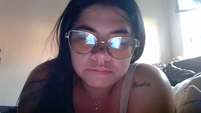 viccky vick online show from April 12, 10:02 pm