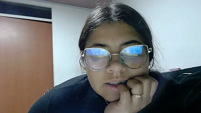 viccky vick online show from January 10, 4:41 am