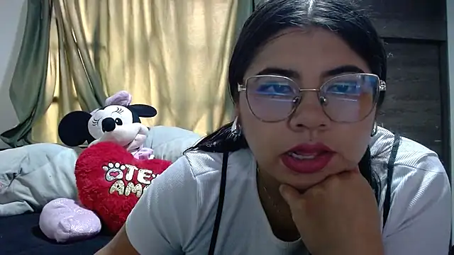 Snapshot of viccky_vick chatting on November 11, 5:41 pm viccky vick online show from November 11, 5:41 pm