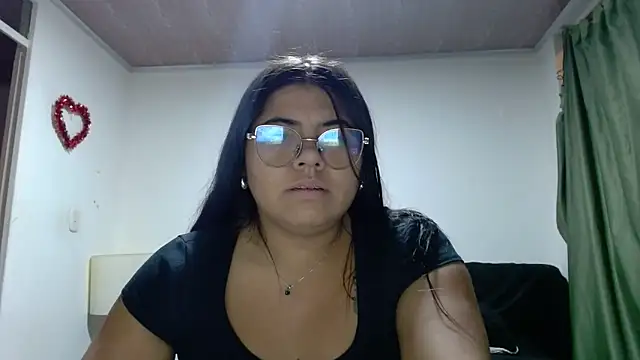 viccky vick online show from October 19, 3:20 am
