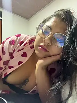 viccky vick online show from February 14, 2:18 am
