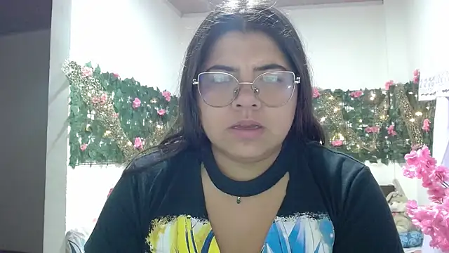 Snapshot of viccky_vick chatting on December 2, 11:17 pm viccky vick online show from December 2, 11:17 pm